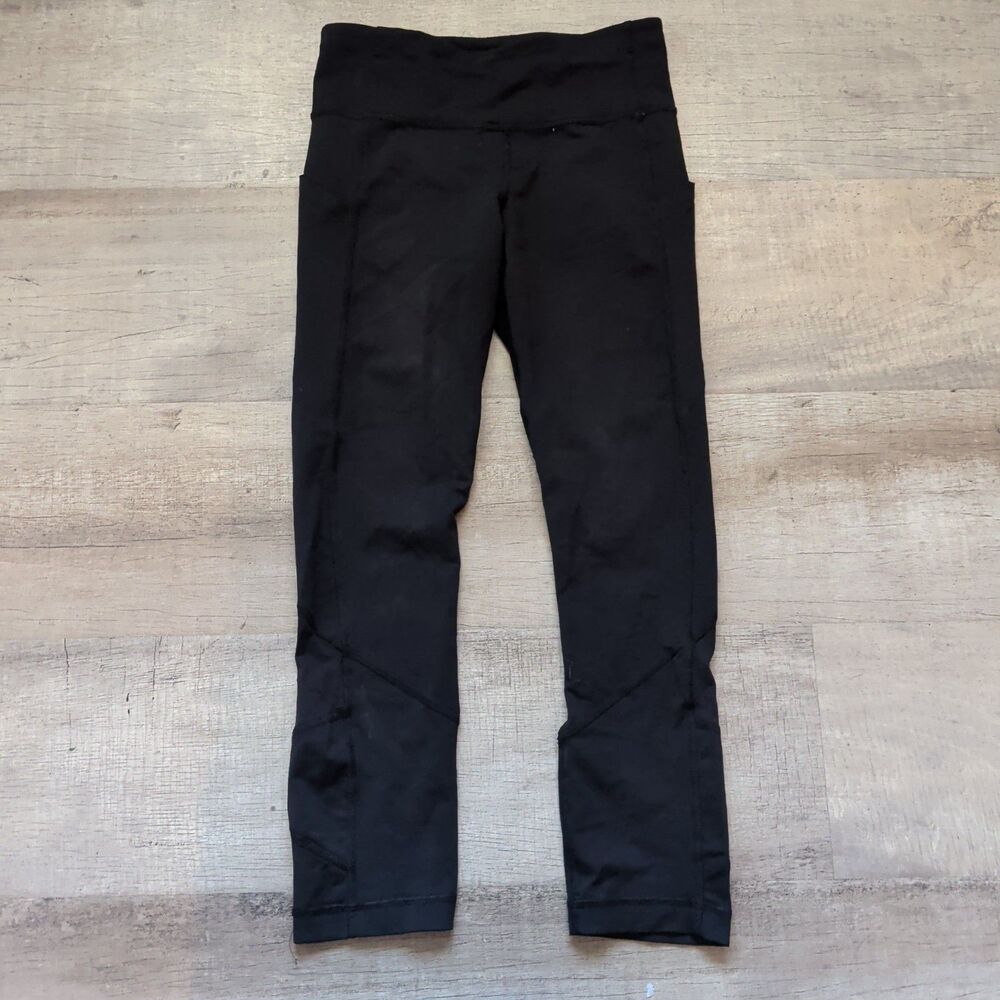 ​Lululemon Athletica Black Speed Up Crop Leggings Side Pockets Size 2